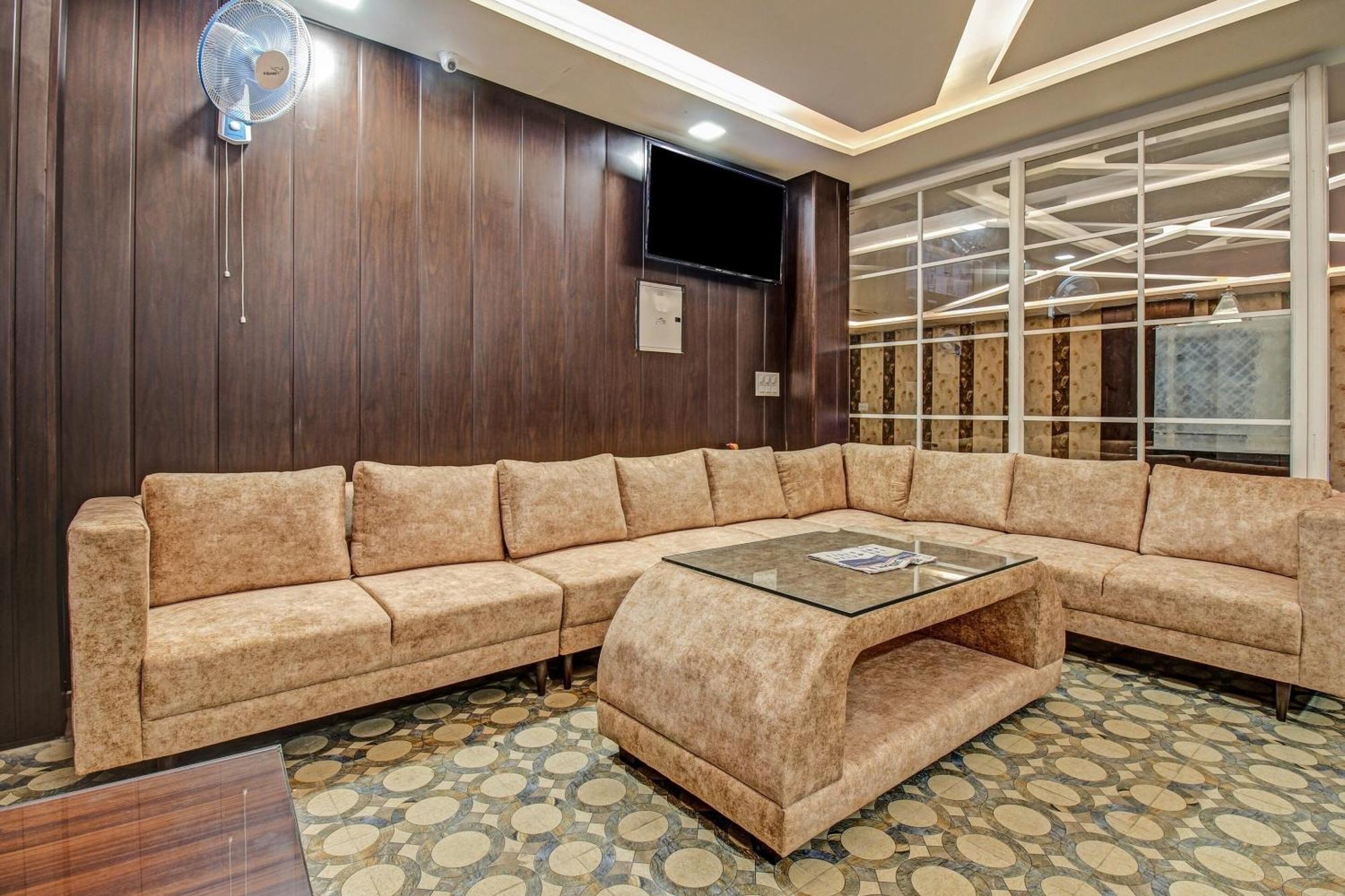 Townhouse Oak Vs Shivanya Lucknow Exteriör bild