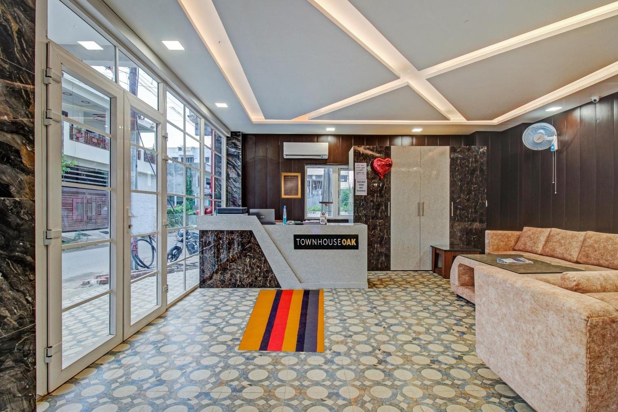 Townhouse Oak Vs Shivanya Lucknow Exteriör bild