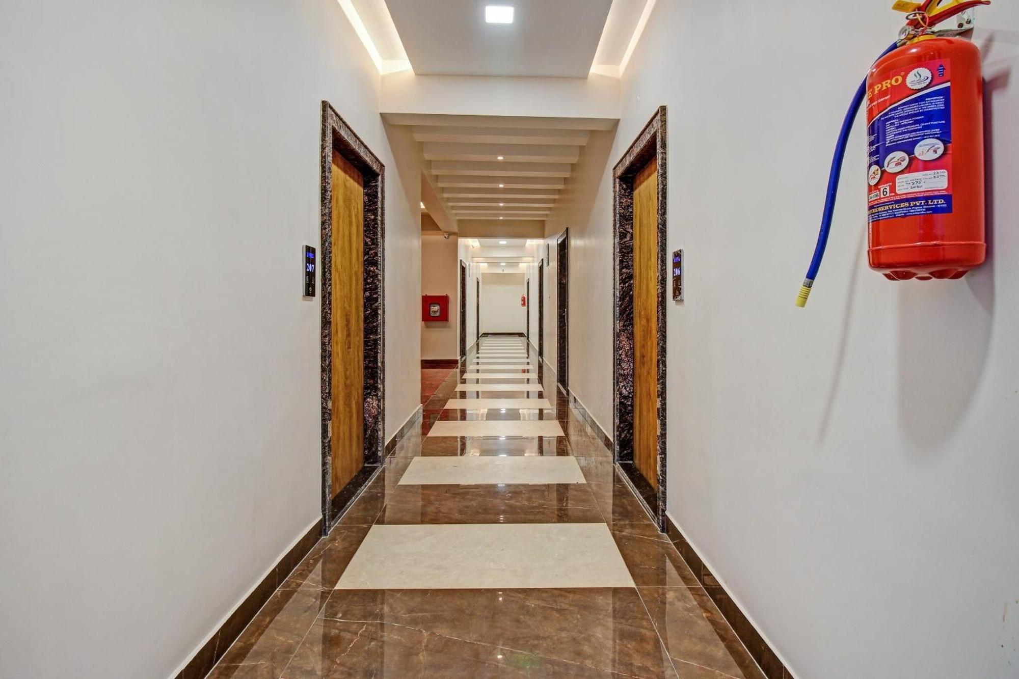Townhouse Oak Vs Shivanya Lucknow Exteriör bild