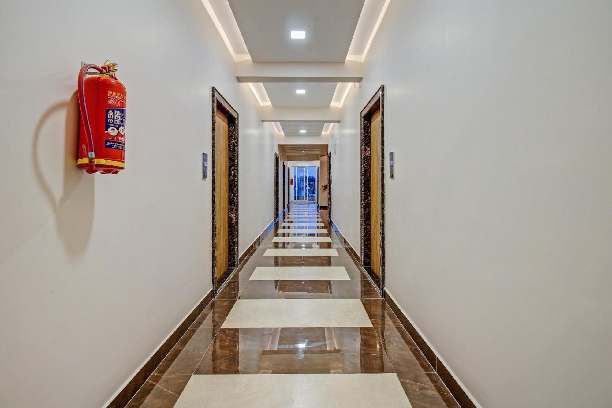 Townhouse Oak Vs Shivanya Lucknow Exteriör bild